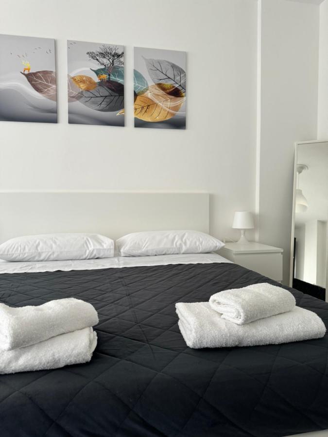 Quintino Sella Hotel Bari Bagian luar foto