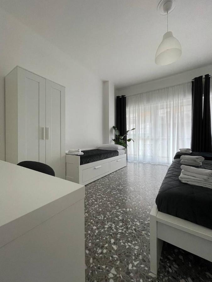 Quintino Sella Hotel Bari Bagian luar foto